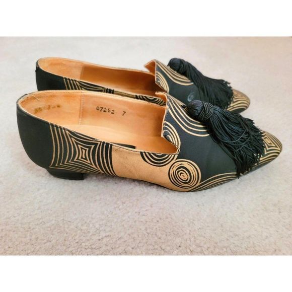 Kenneth Cole New York Shoes - Kenneth Cole New York Print Vintage Loafers Black  and Gold sz(7)